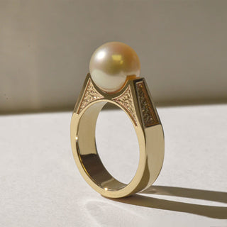 Pearl in Modernist Gold Design